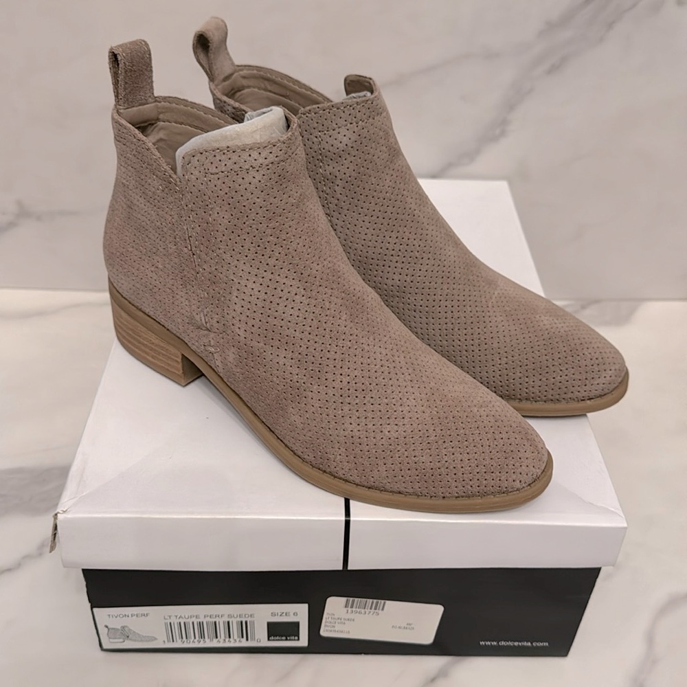 dolce vita Tivon Taupe Perf Suede Bootie (size 6)